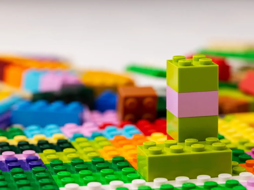 Renkli lego blokları